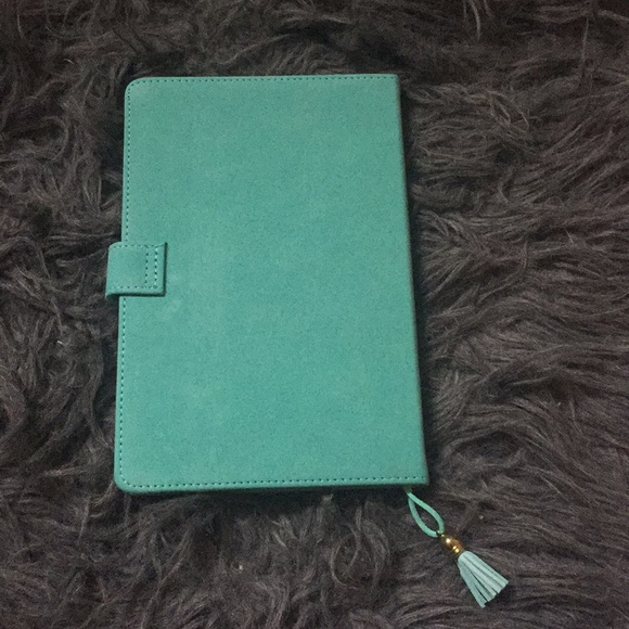 Aqua Blue Premium Undated Planner - Picture 3 of 6